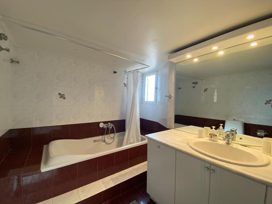 2-Bedroom Apartment In Athina アテネ エクステリア 写真
